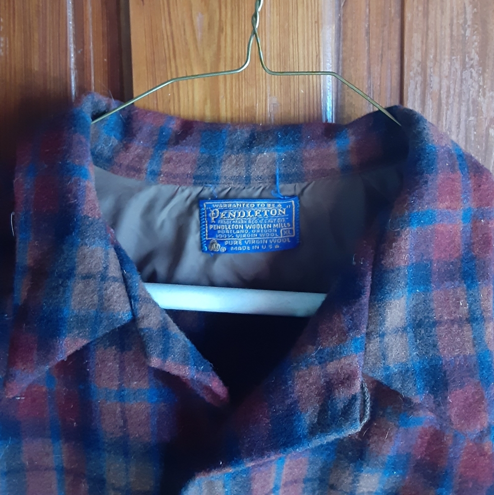 Vintage Womens Pendleton wool button-up, large
